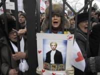 Пока в Киеве БЮТ валяет дурака возле трибуны, однопартийцы во Львове уже объявили голодовку